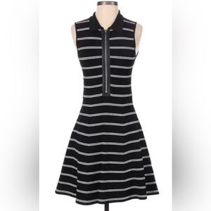 Sleeveless front zipper dress